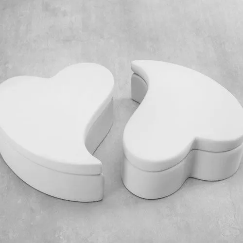 Picture of Ceramic Bisque 38559 Joining Heart Boxes